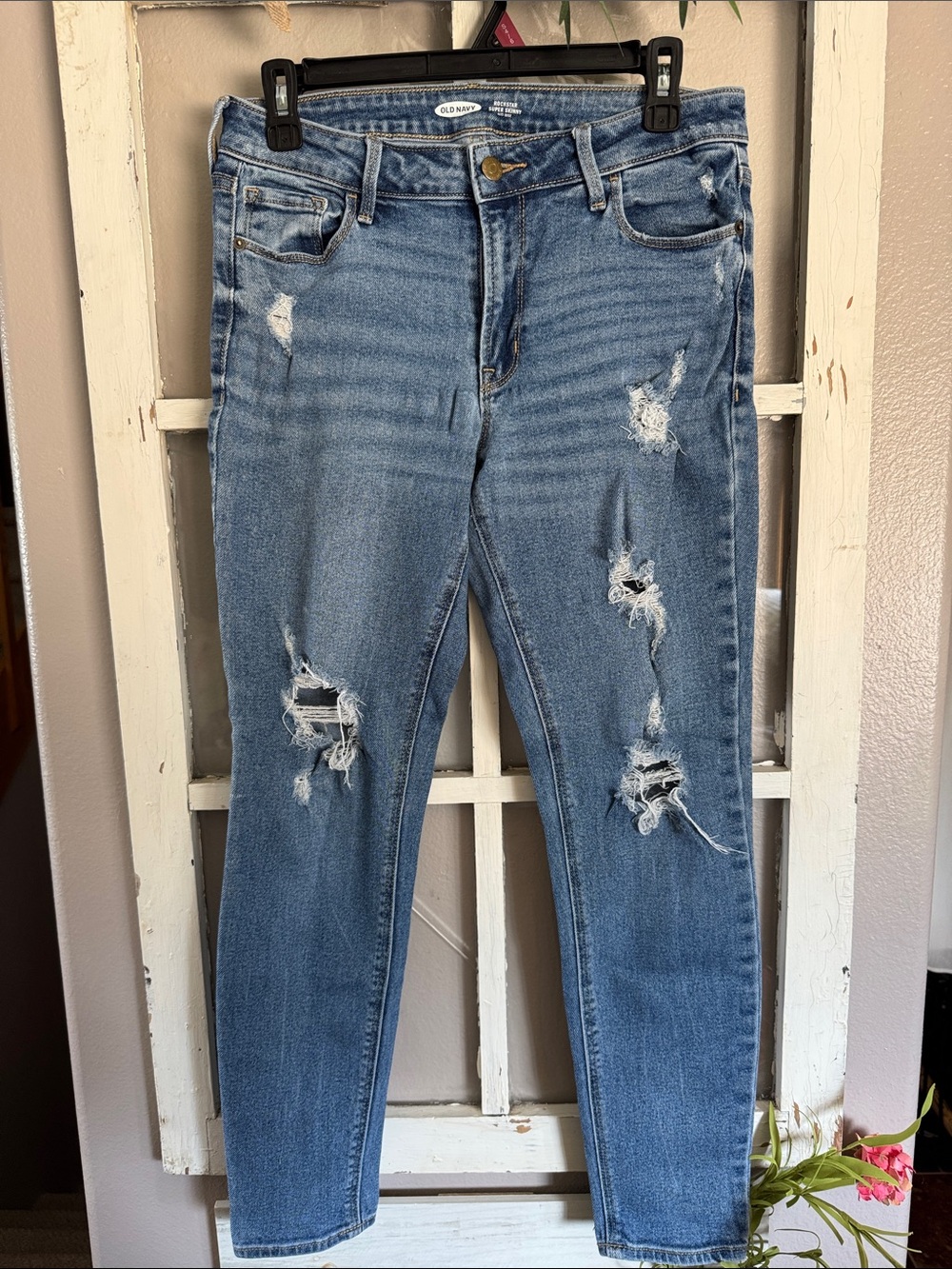Old Navy Distressed medium blue Rockstar Skinny Jeans - New!